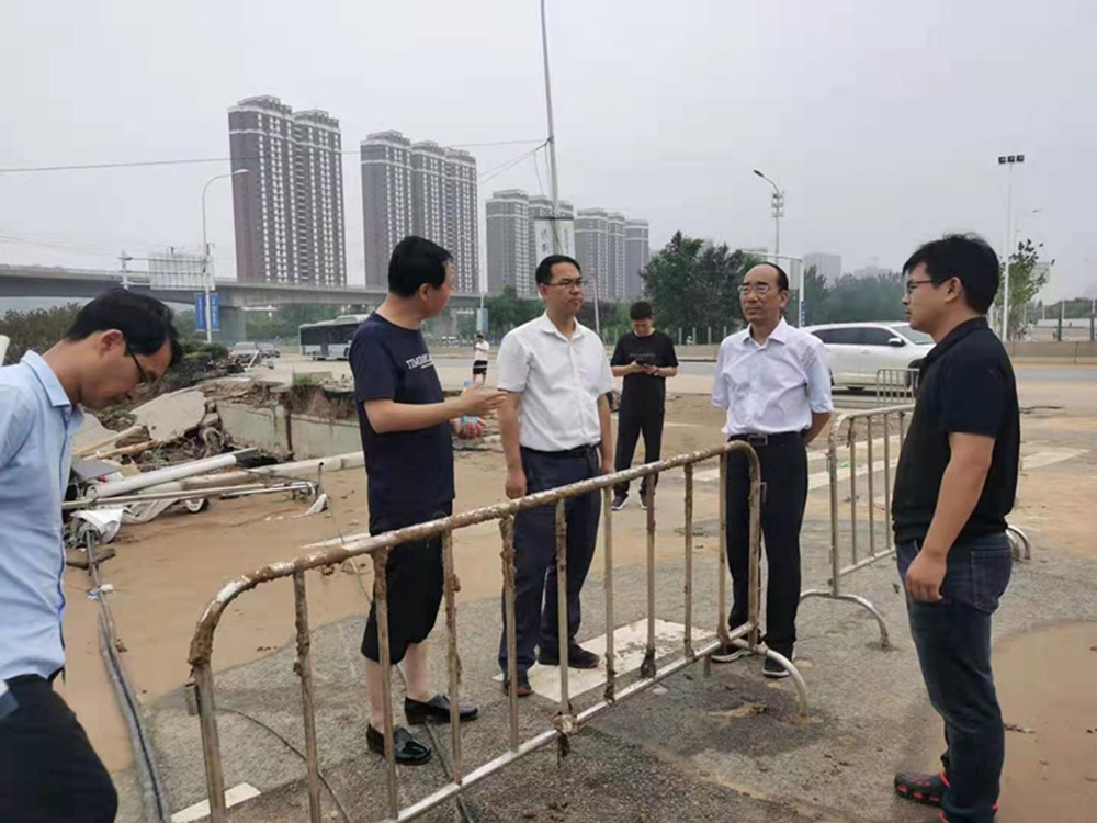 乐鱼网页版登录入口-乐鱼(中国)
党委书记、董事长、总经理秦广远赴市政项目检查指导灾后恢复重建工作